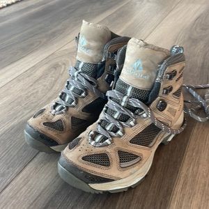 Vasque Breeze 7195 Gore Tex Hiking Boots